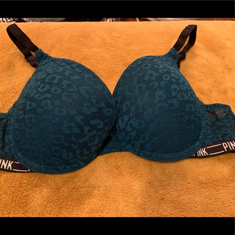 VS Pink 32 C